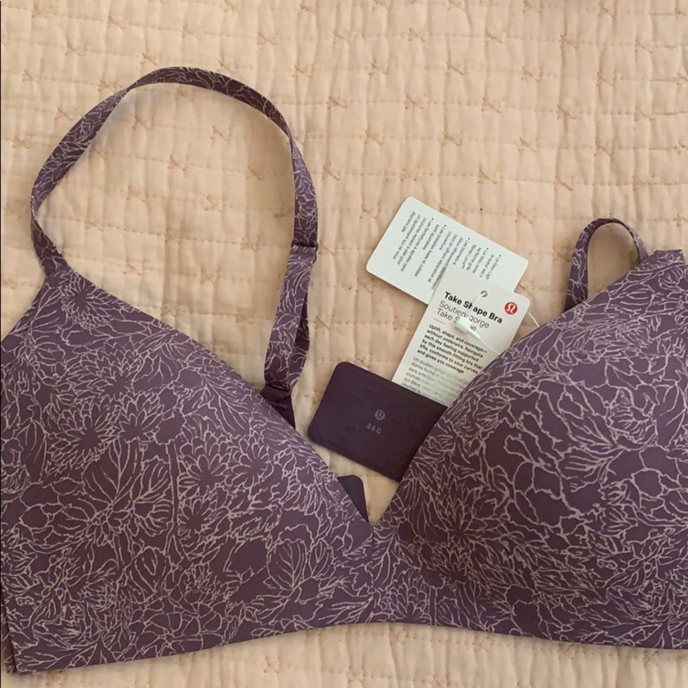 NWT Lululemon Take shape bra
